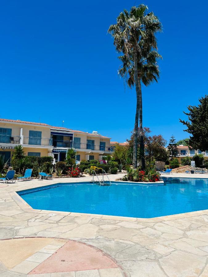 Golden Palms Paradise Garden Pafos Exterior foto